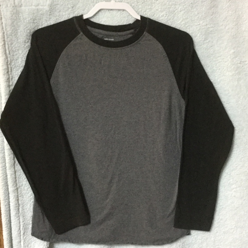 Boys Jersey Style Shirt. Gray and Black.Size Large